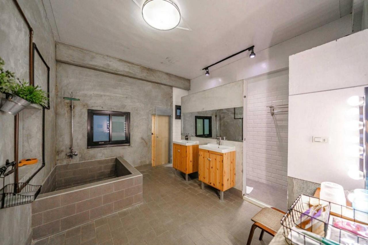 Hotel Tainan Little Day Extérieur photo